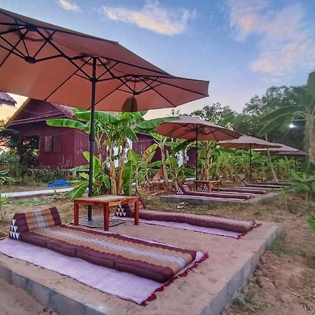 Chanhthida Guesthouse And The River Front Restaurant Ban Khon Exterior photo