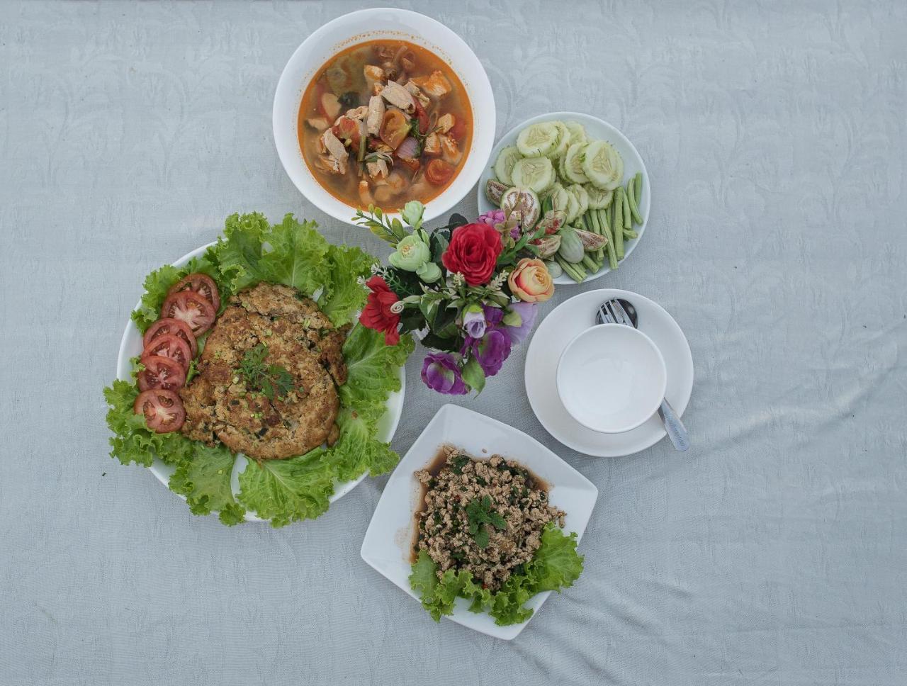 Chanhthida Guesthouse And The River Front Restaurant Ban Khon Exterior photo