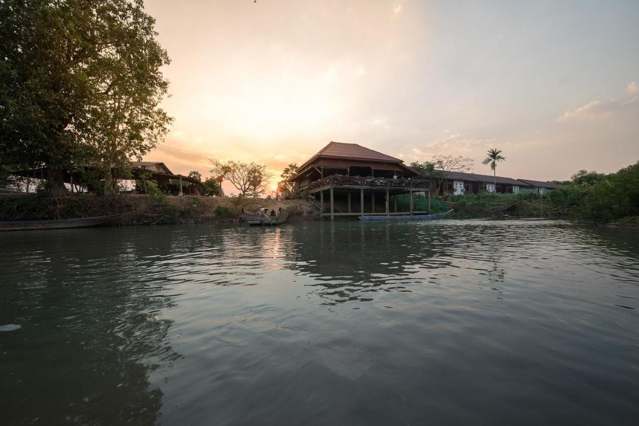 Chanhthida Guesthouse And The River Front Restaurant Ban Khon Exterior photo